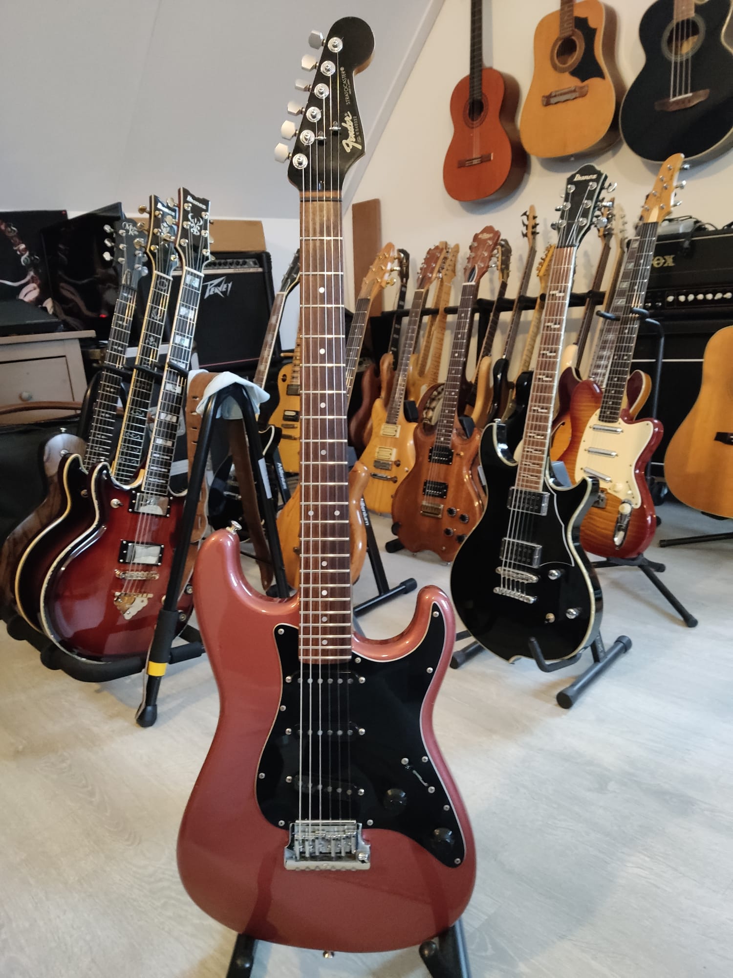 Fender Contemporary Stratocaster (1984-1987) – Japan SN